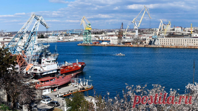 В Севастополе восстановили движение морского пассажирского транспорта. Морской пассажирский транспорт в бухте Севастополя возобновил работу. Об этом сообщается в Telegram-канале городской дирекции по развитию дорожно-транспортной инфраструктуры. Ограничения ввели в 16:55 мск. При этом причины такого решения ...