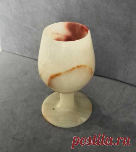 Винтаж: Фужер из оникса. Натуральный камень. Винтаж купить в интернет-магазине Ярмарка Мастеров по цене 290 ₽ – X4OXQRU, Предметы интерьера винтажные, Рошаль - доставка по России Винтаж: Фужер из оникса. Натуральный камень. Винтаж в наличии в интернет-магазине на Ярмарке Мастеров - 55646270. Предметы интерьера винтажные от Antiq-vintag. Размер: 13*8*8 см
Вес: 400 г. Материал: оникс натуральный. Гарантированная доставка по всей России. Отзывы реальных покупателей и фото