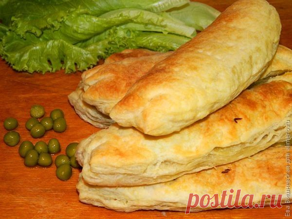 Печеные слоеные чебуреки
