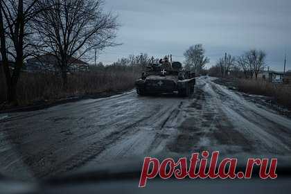 В Крыму сравнили снимающих последствия ударов ВСУ жителей со шпионами. Съемка последствий ударов Вооруженных сил Украины по российским объектам вредна и преступна, заявил глава парламента Крыма Владимир Константинов. Авторы и распространители таких видеороликов играют на стороне Киева, которому «и не надо развивать шпионскую сеть», пояснил он.