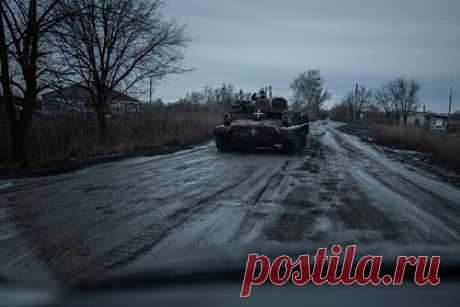 В Крыму сравнили снимающих последствия ударов ВСУ жителей со шпионами. Съемка последствий ударов Вооруженных сил Украины по российским объектам вредна и преступна, заявил глава парламента Крыма Владимир Константинов. Авторы и распространители таких видеороликов играют на стороне Киева, которому «и не надо развивать шпионскую сеть», пояснил он.
