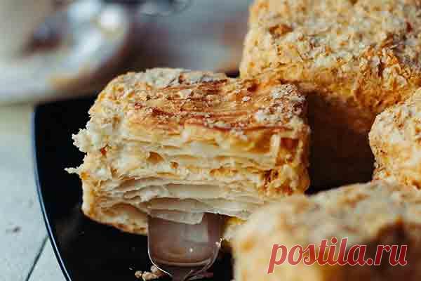 Слоеное пирожное с кремом - на vse-o-ede-online.ru Слоеное пирожное с кремом. По своему вкусу это пирожное очень напоминает торт наполеон. А он, как известно, очень вкусный. Просто тает во рту.