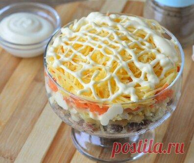 Салат с сайрой и яблоком