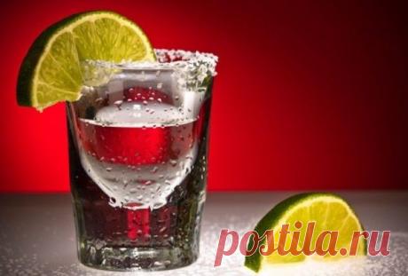 ГРАДАЦИЯ АЛКОГОЛЯ ПО СТЕПЕНИ ВРЕДНОСТИ Мы расставили крепкие и любимые напитки в порядке увеличения их вредоносности. Знание этого не помешает, но еще и пригодится.

Ром


Он почти полезен благодаря содержанию калия, фосфора и цинка.
Даже странно, что у пиратов была такая смертность...