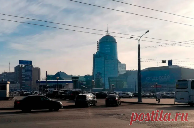 👪 + 🚍 = ⛱ ЧТО ЗА ГОРОД САМАРА - ПОЧЕМУ ОБЯЗАТЕЛЬНО НУЖНО ЕЕ ПОСЕТИТЬ 💛💚💙 6 ВЫПУСК
Путешествия
От Самары до международного аэропорта Курумоч — 42 км. Перед чемпионатом мира по футболу его тоже реконструировали. В Курумоче просторно, красиво, работают приличные кафе.
По данным аэропорта, чаще всего самарцы летают в Москву, Анталью, Санкт-Петербург, Сочи, Симферополь, Дубай, Екатеринбург, Сургут и Стамбул. Из Самары в Москву ежедневно выполняют 5—10 рейсов, билет в одну сторону стоит 5000—7000