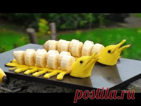 HOW TO QUICKLY CUT AND SERVE A BANANA DOLPHINS!!!!!