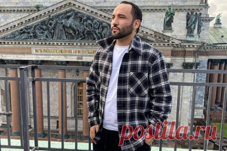 Популярный телеведущий назвал причины ненависти россиян к звездам «Дома-2». Ведущий программы «Перезагрузка» на канале ТНТ и профессиональный визажист Сердар Камбаров рассказал, почему россияне испытывают ненависть к певице Ольге Бузовой, модели Виктории Боне и другим звездам реалити-шоу «Дом-2». По его мнению, людей бесит красота и популярность знаменитостей.