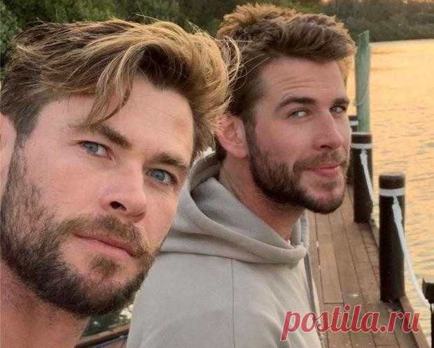 Детское фото братьев Хемсворт: Крис мило поздравил Лиама с днем рождения