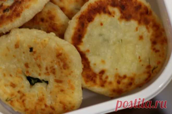 Gallery.ru / Сырные лепешки (на кефире) - Ну всё сама... ! - LiLliYa