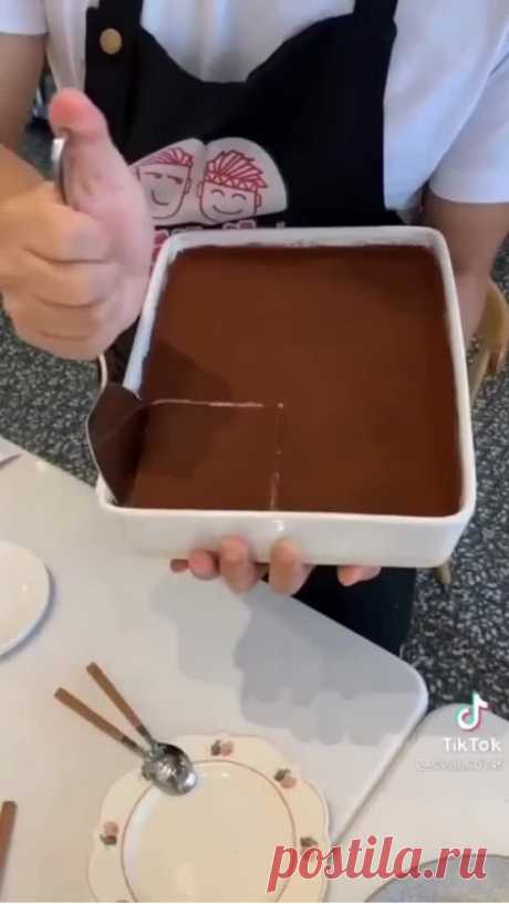 ВЫ ТОЧНО НЕ ПРОБОВАЛИ ТАКОГО ТИРАМИСУ😍
⠀
⠀
По многочисленным просьбам мы открыли свой канал в телеграмме, подпишись будет весело 😙
Ссылка в описании нашего профиля ( синенькая такая 😂)
ЭТОТ РЕЦЕПТ Я УЗНАЛА У ШЕФ-ПОВАРА В ИТАЛЬЯНСКОМ РЕСТОРАНЕ😋
⠀
СОХРАНЯЙ это видео!
⠀
Ингредиенты на 8 порций:
⠀
Яичный желток - 6 штук
Яичный белок - 4 штуки
Сахар - 100г
Печенье савоярди - 400г
Свежесваренный черный кофе - 375мл
Ликер «Амаретто» - 2 столовые ложки
Какао-порошок - 20г
Сыр ...