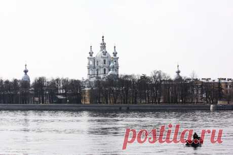 Санкт-Петербург, Смольный собор, река Нева, рыбалка!