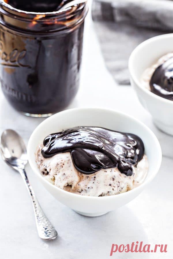 Homemade Hot Fudge Sauce