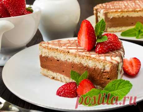 Шоколадное “Птичье молоко” на Вкусном Блоге Отдаю то, чем успела заинтриговать некоторых в инстаграме 🙂 В комментариях к рецепту классического “Птичьего молока” пару раз всплывал вопрос на тему шоколадной версии этого торта. В сетевых источниках я ничего вменяемого на эту тему не нашла, поэтому решила провести эксперимент сама. И приготовила этот торт с добавлением растопленного шоколада.…