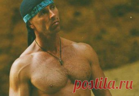 Приседания по Голтису: упражнения