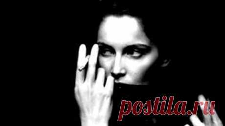 Beth Hart - Caught Out In The Rain