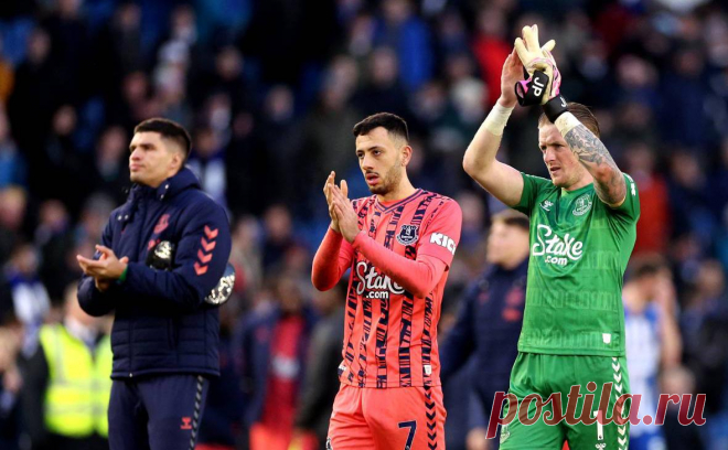 АПЛ вернула «Эвертону» 4 из 10 отобранных за финансовые нарушения очков. Клуб, в марте 2022-го приостановивший контракты с холдингом Алишера Усманова, превысил разрешенный лимит по убыткам. После апелляции он поднялся на 15-е место в турнирной таблице АПЛ