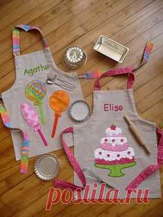 Si tienes retales o unos individuales que quieras reciclar no te pierdas esta colección de delantales para niñas y aumentando el tamaño pa...
