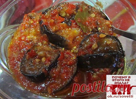 "ТЁЩИН ЯЗЫК" ИЗ БАКЛАЖАН. 
Салат из баклажанов на зиму. 
Великолепный и вкусный салат ! 
Из этого количества получается 6 банок по 500 мл. 
Ингредиент: 
2,5 кг баклажан, 
100 гр чеснока 
5 шт. красных болгарских перца 
1 стручок (или 0.5) острого перца 
1 стакан растительного масла, 
0,5 стакана сахара 
0,5 стакана уксуса 9% 
зелень по вкусу. 
Способ приготовления : 
Баклажаны порезать кольцами, посолить, дать постоять 30 минут. 
Затем синенькие обжарить, выложить в дуршлаг, чтобы стекло лишнее