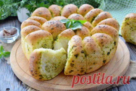 Бесподобно вкусный пшеничный хлеб с зеленью и чесноком