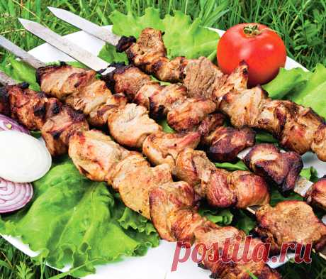 Шашлык в соевом соусе и вине
Отличный рецепт приготовления вкуснейшего шашлыка маринованного в соевом соусе и вине.