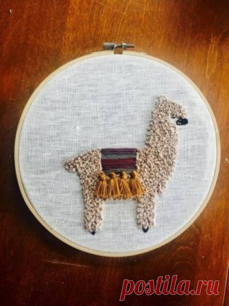 Llama Embroidery Art Design Hand-embroidered llama on linen cloth using a round bamboo hoop and cotton embroidery floss. The llama pictured above is in an 8- inch hoop. The design will be on linen unless otherwise mentioned in the notes to seller.  The linen will be secured on the back using hot glue and fastened