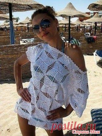 Пляжная туника Итак, начинаем, мои дорогие страномамочки вязать вот такую пляжную летнюю туничку.  Эта туника просто создана для пляжа. Она выполнена из отдельных квадратов.