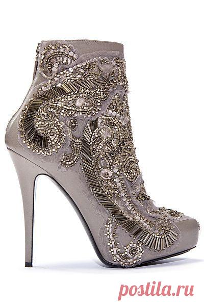 Найдено на сайте marrymoonatwonderland.tumblr.com.