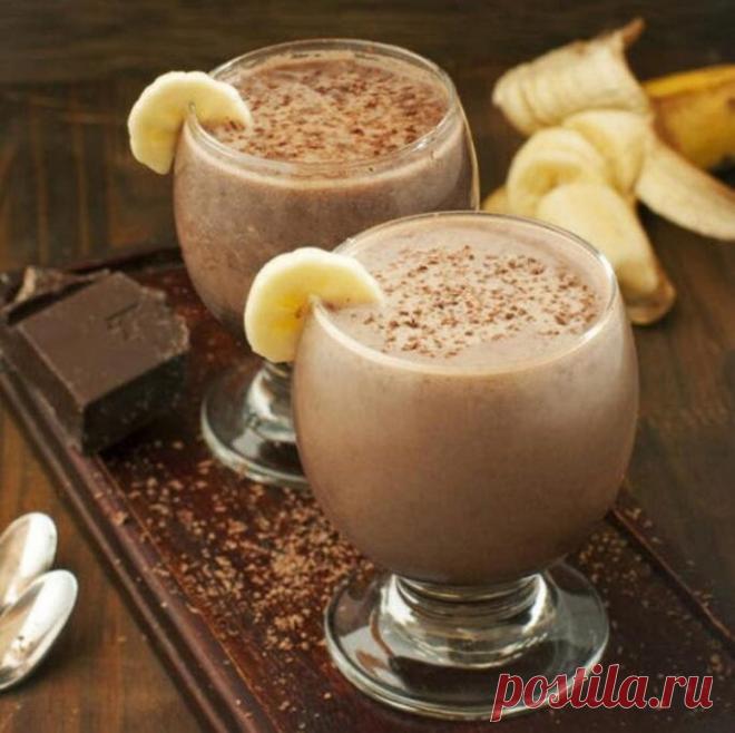 ༺🌸༻Кофе Bahia
Популярной разновидностью кофе-гляссе является коктейльный микс с кофе, под экзотическим названием Бахия – это название в честь бразильского штата, ведь оно представляет соответствующий ему вкус и аромат. Bahia – микс черного кофе с ярким выраженным привкусом ароматного экзотического напитка.
Эспрессо (5-6 чашечек)

Половина банана

Тростниковый сахар (половина ч.л).

Рекомендуют добавить и кокосовое молоко (2 ст.л).