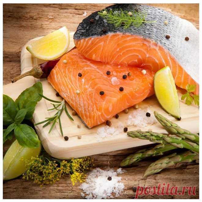 Лосось: 3 простых рецепта Рецепты вкусных и сытных блюд из лосося. Выпекаем пирог, делаем шашлык и запекаем с кускусом.