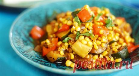 Теплый салат из индейки с кукурузой и кабачками - рецепт с фото пошагово Теплый салат из индейки с кукурузой и кабачками - пошаговый кулинарный рецепт приготовления с фото, шаг за шагом.