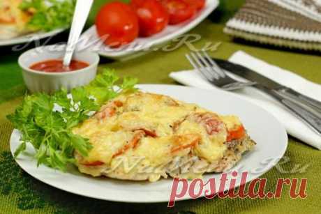 Отбивные из куриной грудки с помидорами и сыром в духовке