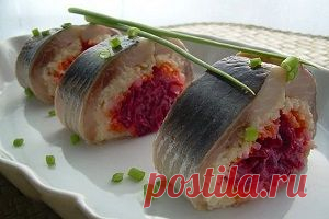 РУЛЕТ ИЗ СЕЛЬДИ |