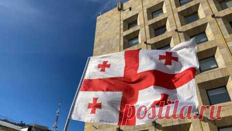 Пакет законов против пропаганды ЛГБТ в Грузии прошел второе чтение в парламенте. Грузинские депутаты во втором чтении приняли пакет законопроектов против пропаганды нетрадиционных отношений. Об этом сообщает ТАСС. Отмечается, что документы уточняют ряд вопросов, связанных с браком, усыновлением детей и опекой, а также ...