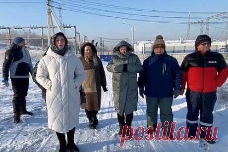 Жители российского села замерзли и обвинили поставщика электричества в майнинге. Жители Иркутской области пожаловались на местного поставщика электроэнергии, из-за которого им приходится замерзать в своих домах. Три года назад в одном из сел была построена подстанция, которая должна была обеспечивать электричеством близлежащие деревни, но вместо этого используется для майнинга.