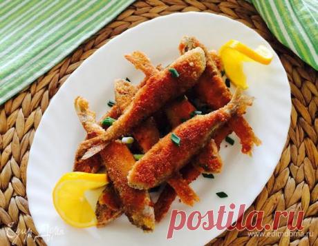 Барабулька с пармезаном -
барабулька-500 г
пармезан-2 ст. л.
сухари панировочные-½ стакана
кукурузная мука-3 ст. л.
соль-по вкусу
перец белый молотый-по вкусу
растительное масло для жарки-по вкусу
яйца куриные крупные-1 шт.