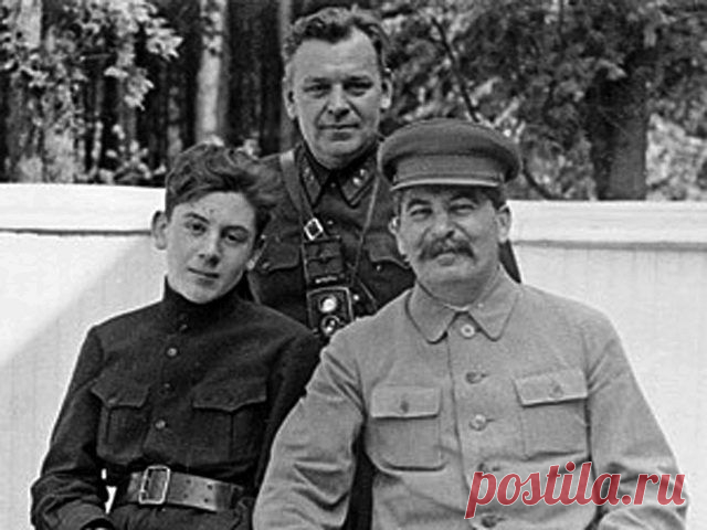 Сын Сталина (Василий) часть 1 / Назад в СССР / Back in USSR
