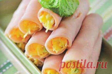 Вкуснейшая закуска: Рулеты с ветчиной и сыром.