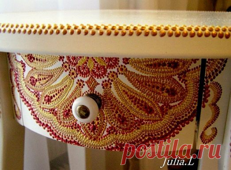 Фрагмент росписи столика (Икеа)