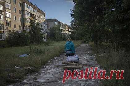 Назван объем дотаций из бюджета для новых регионов России. В 2023 году четыре региона, включенные в состав Российской Федерации семь месяцев назад, получат из федерального бюджета 410,7 миллиарда рублей дотаций, что составит 89 процентов доходов их консолидированных бюджетов, следует из данных, опубликованных в системе «Электронный бюджет».