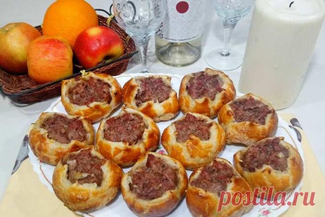 Домашние пирожки: разновидности (открытые, сладкие, жареные и не только), ТОП-10 разнообразных рецептов с фото