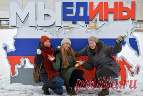 День народного единства. 4 ноября россияне восславляют важное для российской государственности событие - освобождение Москвы от поляков в 1612 году.