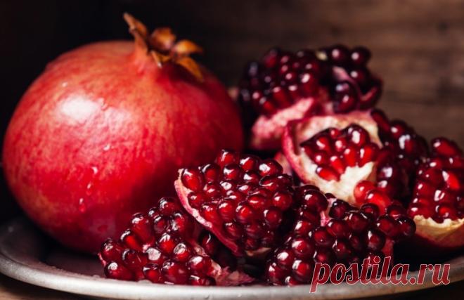 6 фруктов, которые можно есть прямо с косточками и даже полезно