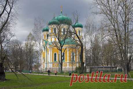 Павловский собор.