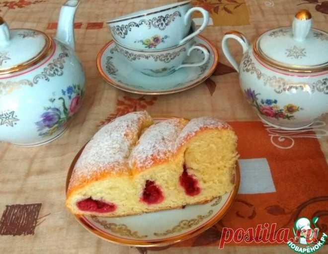 Пирог-улитка с вишней и малиной – кулинарный рецепт