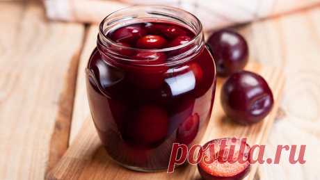 Сливы в сиропе на зиму: рецепт с корицей и ванилью