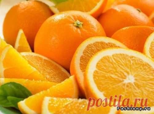 из корки от апельсина может получится отличный освежитель воздуха. Для этого нужно ее хорошо засушить, затем поджечь и сразу же потушить, оставив в комнате на какое-то время
