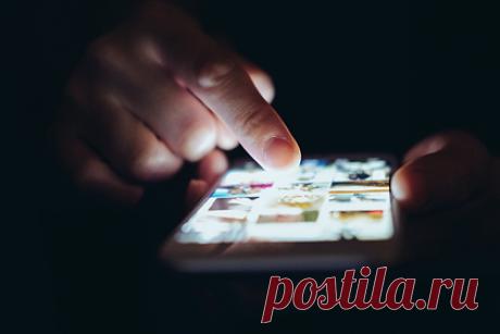 Россиянам рассказали о способе выгрузить все свои данные из Instagram. Выгрузить все свои данные из соцсети Instagram можно двумя доступными способами, поделился с «Лентой.ру» директор Ассоциации профессиональных пользователей социальных сетей и мессенджеров Владимир Зыков. Ранее Генпрокуратура России направила в Роскомнадзор требование об ограничении доступа к Instagram.