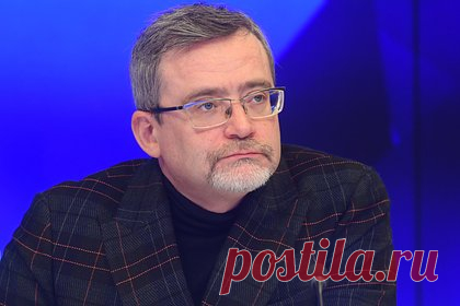 Глава ВЦИОМ заявил об ослаблении фигуры Ленина. Гендиректор Всероссийского центра изучения общественного мнения (ВЦИОМ) Валерий Федоров заявил об ослаблении фигуры Владимира Ленина за последние 30 лет. Глава ВЦИОМ отметил, что большинство россиян по-прежнему воспринимает фигуру Ленина позитивно.