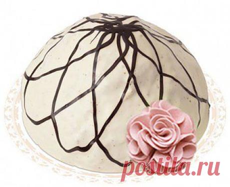 Шоколадный торт без муки с йогуртовой глазурью.