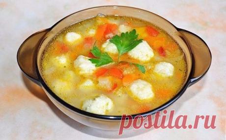 Очень вкусный овощной суп с сырными клецками-шариками. 

Ингредиенты: 

Картофель — 2-3 шт. 
Показать полностью…